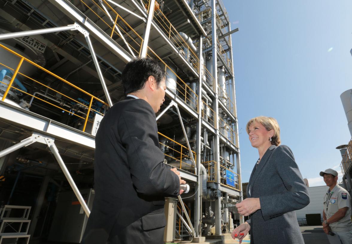 The Hon Julie Bishop MP, Minster for Foreign Affairs is given a tour of the Kawasaki Heavy Industries Akashi Works in Hyogo Prefecture by Mr Hiroshi Takata, Senior Executive Vice President.