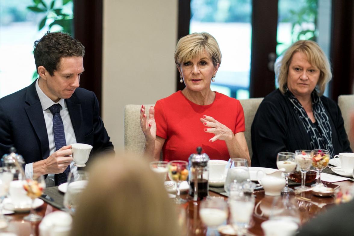 Foreign Minister Julie Bishop speaking with businesspeople at a breakfast hosted by the High Commissioner about the future of Australia’s foreign policy, Singapore, 13 March 2017.