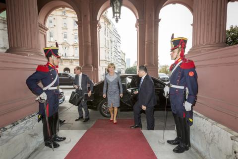 Foreign Minister Julie Bishop arrives at Argentine Government House to meet Vice President Gabriela Michetti, 26 June 2017