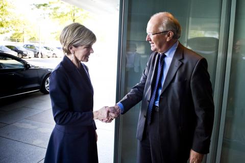 Foreign Minister Julie Bishop being welcomed by German State Secretary and Co-ordinator for the Federal Intelligence Services, Klaus-Dieter Fritsche, at the German Chancellery, Berlin, 7 September.