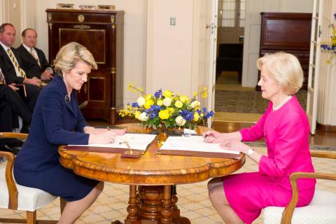 The Hon Julie Bishop MP being sworn in as Minister for Foreign Affairs by Governor-General Quentin Bryce. 18 September 2013.