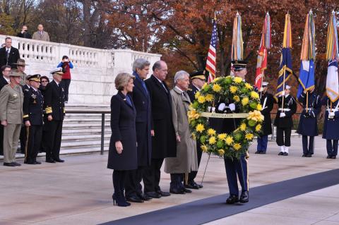 Foreign Minister Bishop with Defence Minister Johnston, Secretary Kerry and Secretary Hagel at the wreath laying ceremony, Arlington National Cemetery, Virginia, 20 Nov 2013.