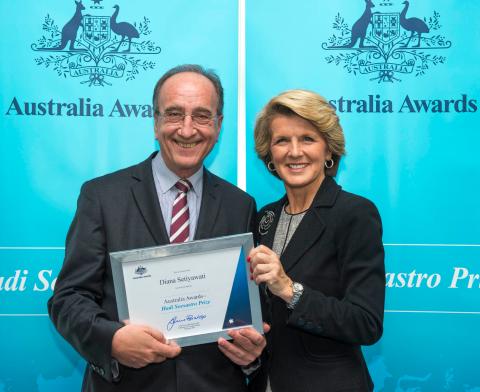 Foreign Minister Bishop with Associate Professor Harry Minas from the Melbourne School of Population and Global Health who accepted an inaugural Australia Awards Hadi Soesastro Prize on behalf of PHD candidate Diana Setiyawati. Diana is an Australia Award