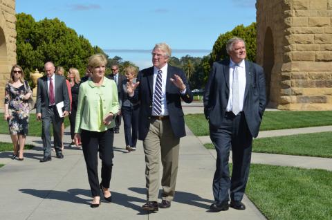 Foreign Minister Julie Bishop and Australia’s Ambassador to the USA, Kim Beazley tour the campus of Stanford University, San Francisco with David Demarest, Vice President for Public Affairs in Stanford, California on 10 October 2015.