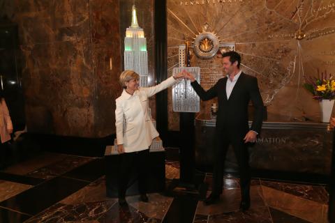 Australian Foreign Minister Julie Bishop attends ceremonial lighting of the Empire State Building in Green and Gold, with actor Hugh Jackman. photo by Trevor Collens. New York, January 23, 2015. 