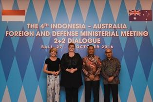 Foreign Minister Julie Bishop, Defence Minister Marise Payne, Indonesian Defence Minister Ryamizard Ryacudu, and Indonesian Director General for Asia-Pacific and African Affairs Desra Percaya at the Australia-Indonesia Foreign and Defence Ministers’ 2+2 M