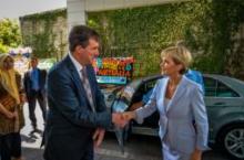 22 March 2016, Makassar, Indonesia: Australian Consul-General in Makassar Mr. Richard Mathews greets Foreign Minister Julie Bishop during the opening of the Australian Consulate-General in Makassar, Indonesia.